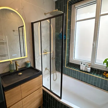 Privee Chez Rodolphe Homestay *